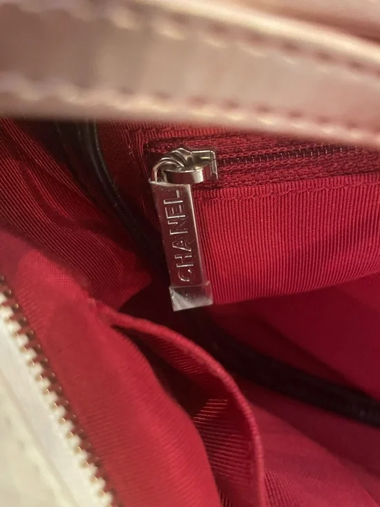 CHANEL Gabrielle Hobo Bag Black & White | Authentic - Picture 8 of 8